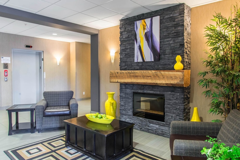 MainStay Suites Winnipeg Airport 23/39