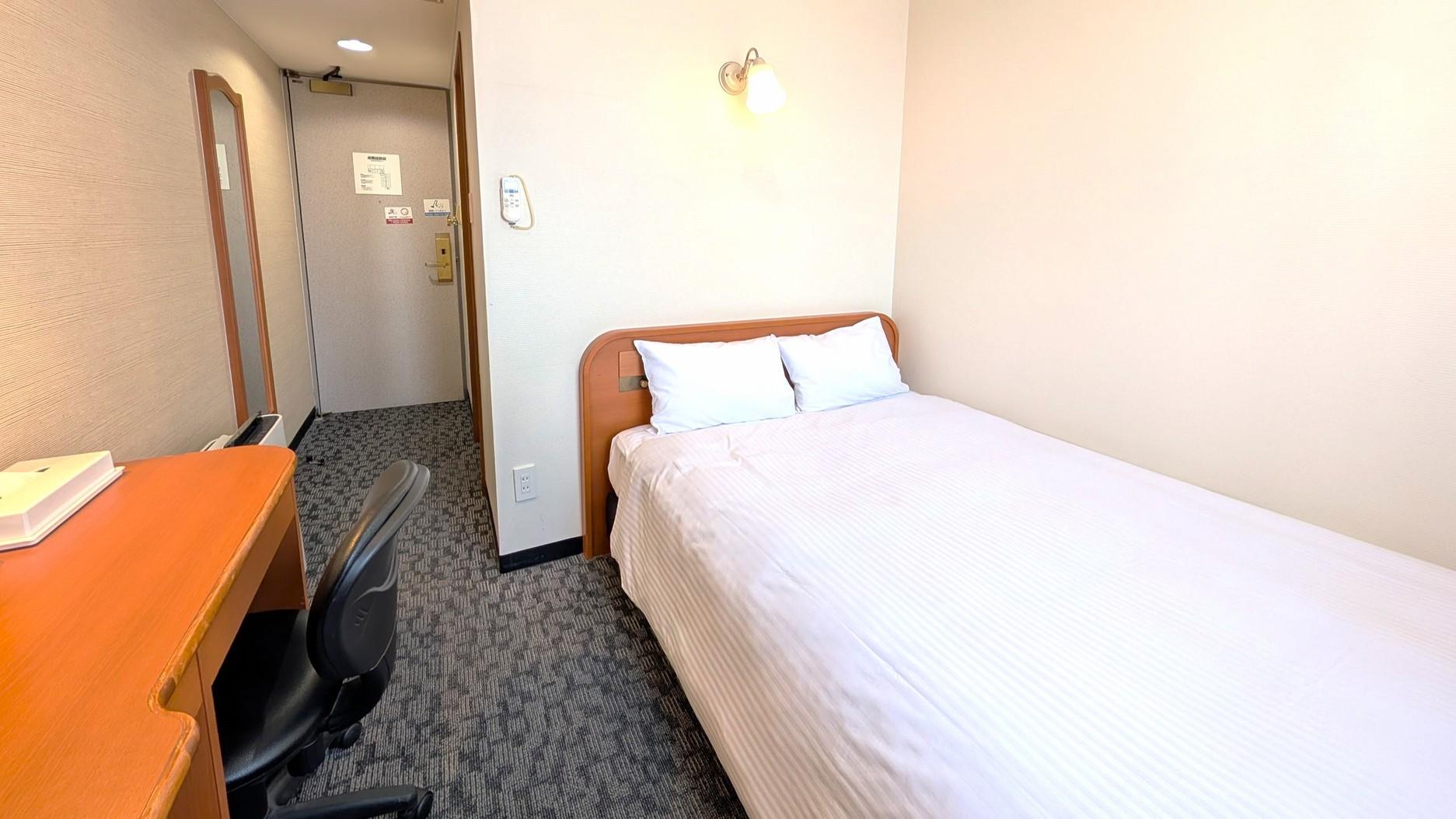 Semi Room, Standard, Semi Double Bed, Smoking