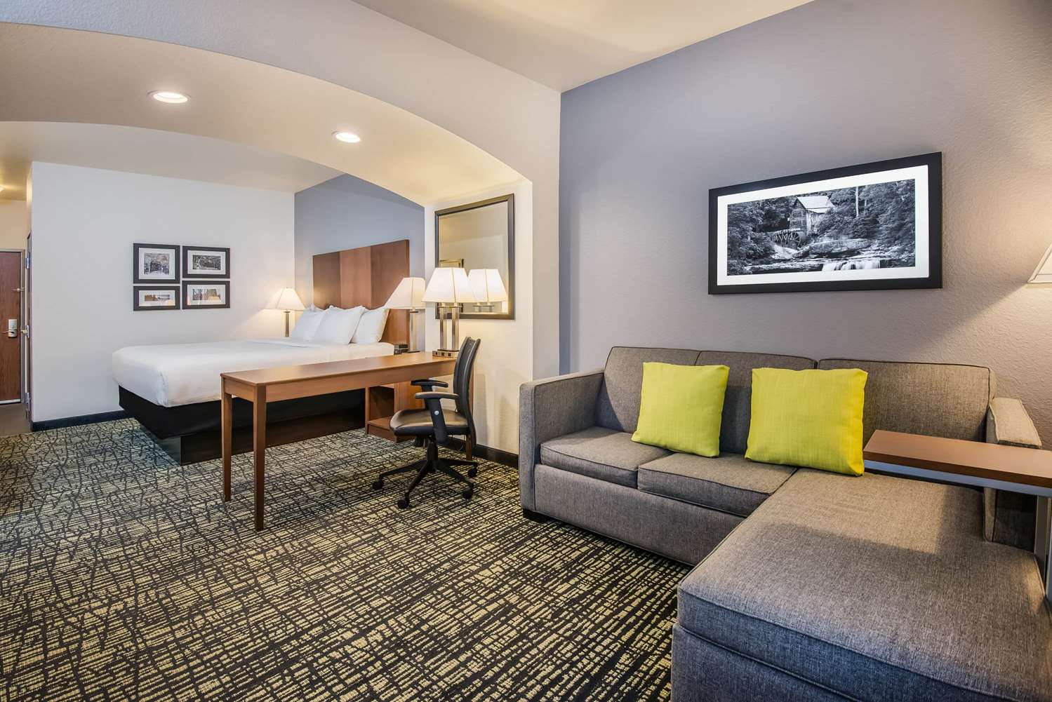 La Quinta Inn & Suites by Wyndham Morgantown 38/60