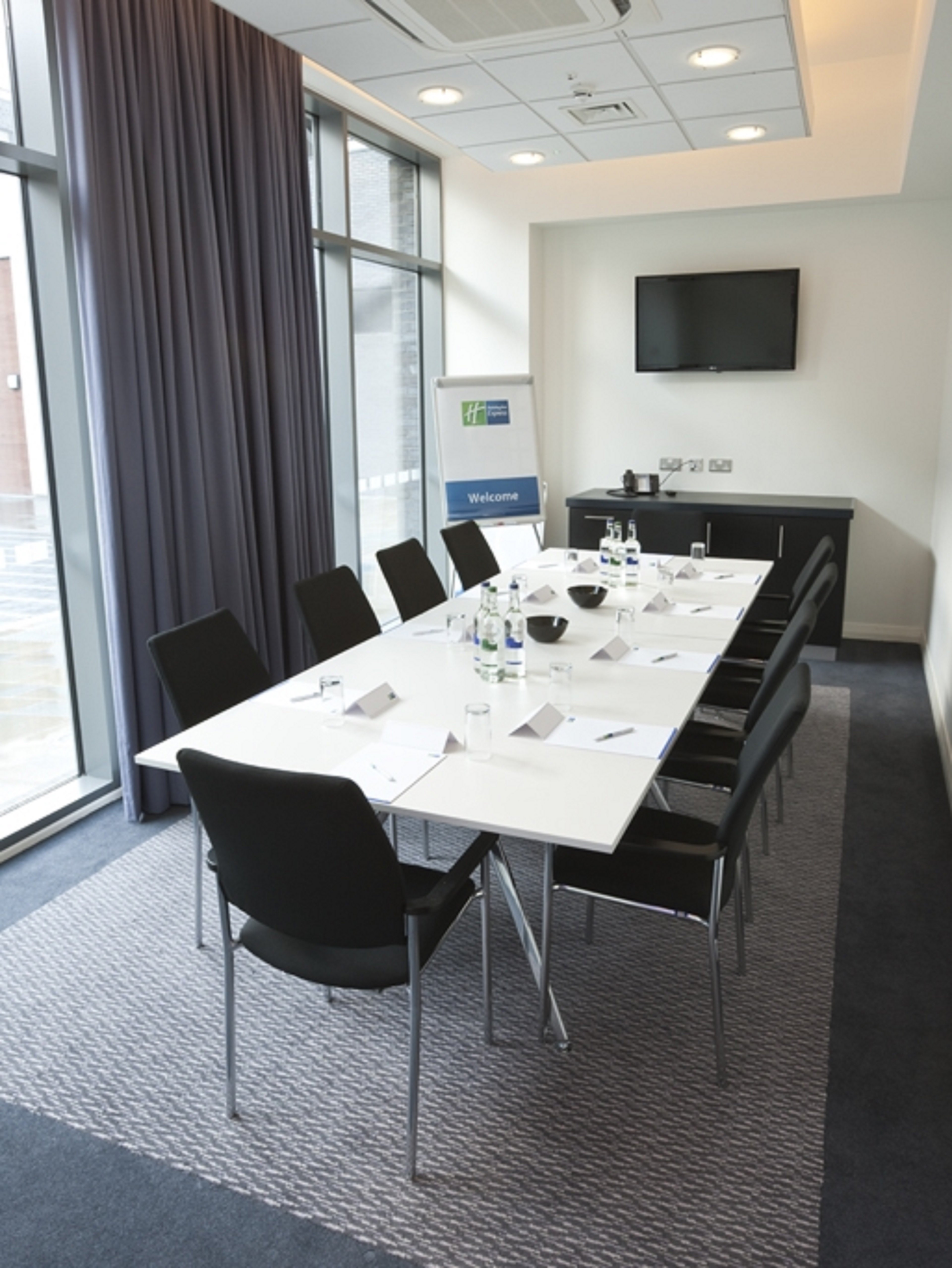 Holiday Inn Express Manchester City Centre Arena By IHG 54/63