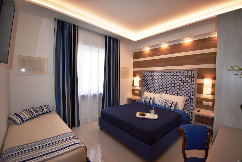 Melody Sorrento Suites 23/44