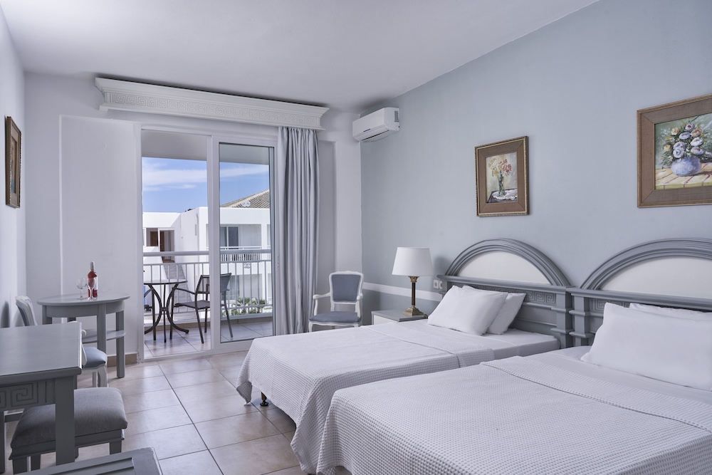 Sandy Beach Resort 15/63