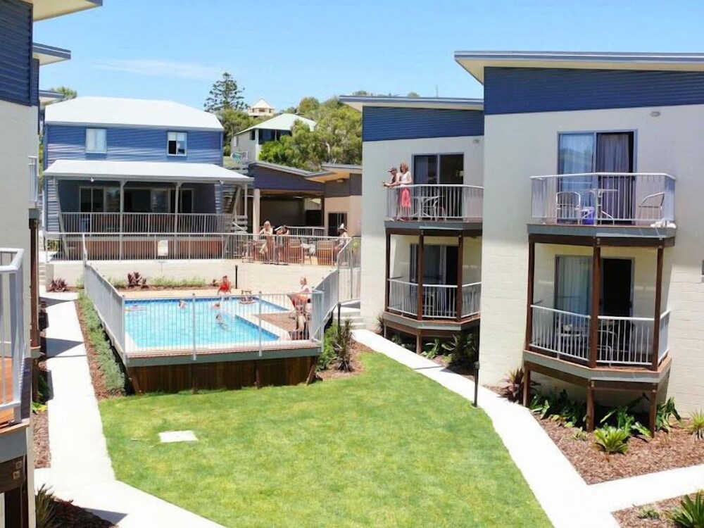 Emu Park Beach Resort 53/63