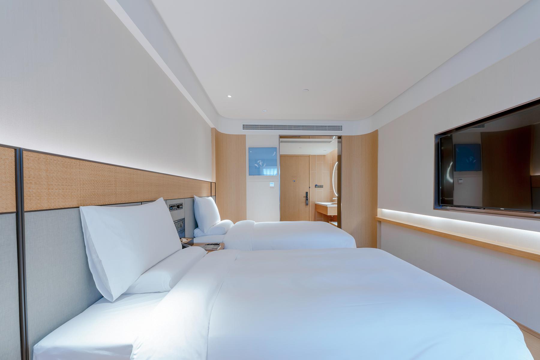 Ji Hotel Xiamen Airport District Government 7/25