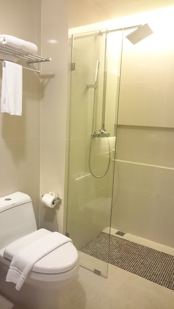 Olive Bangkok Hotel 42/46