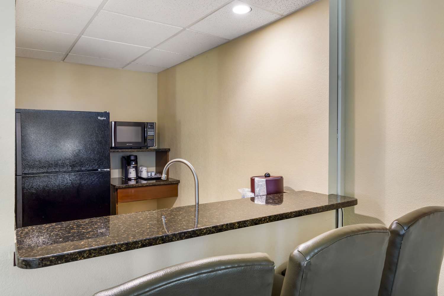 Best Western Plus Burlington 44/49