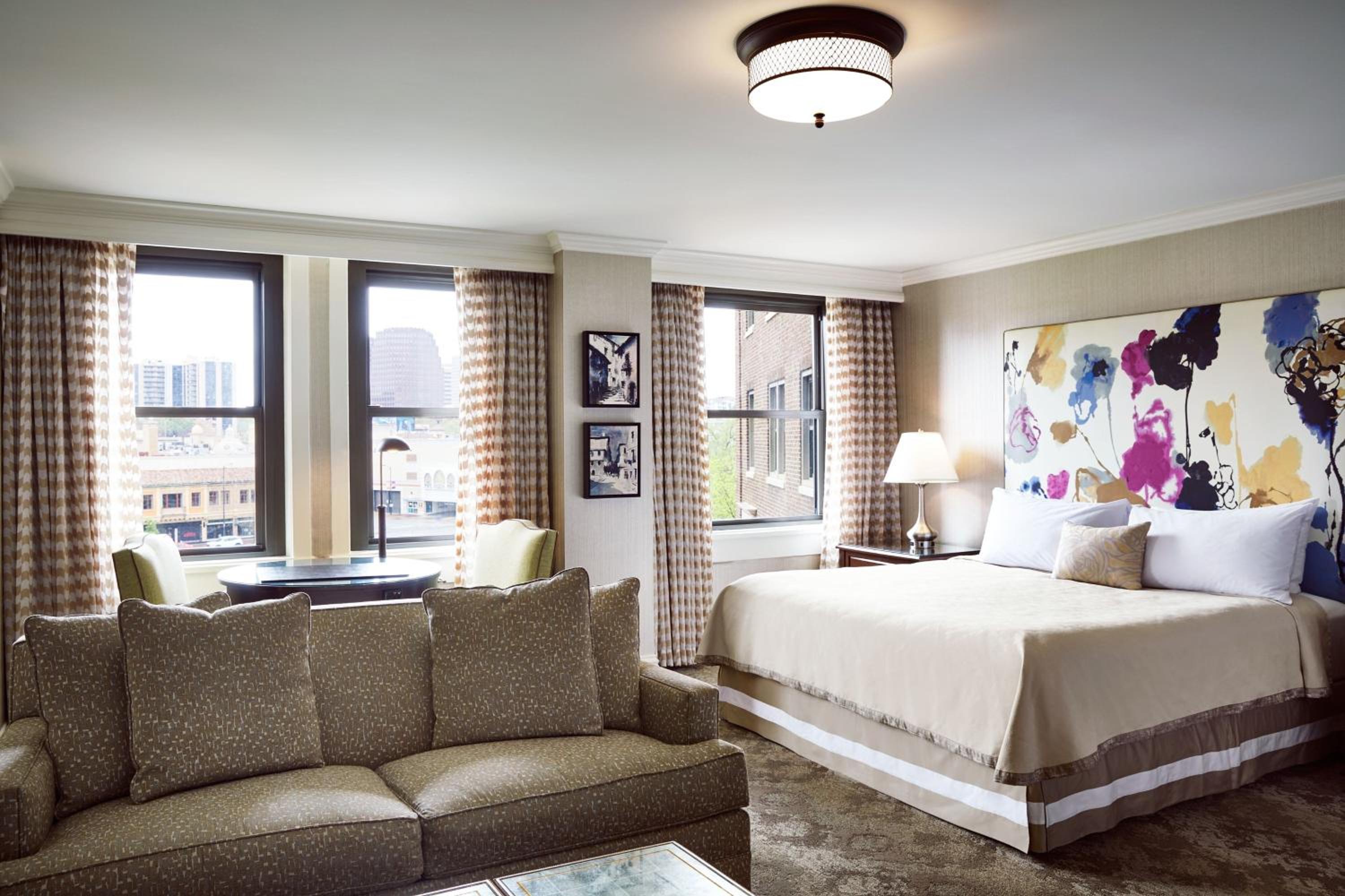 Studio, King Bed, Plaza View, Sofa