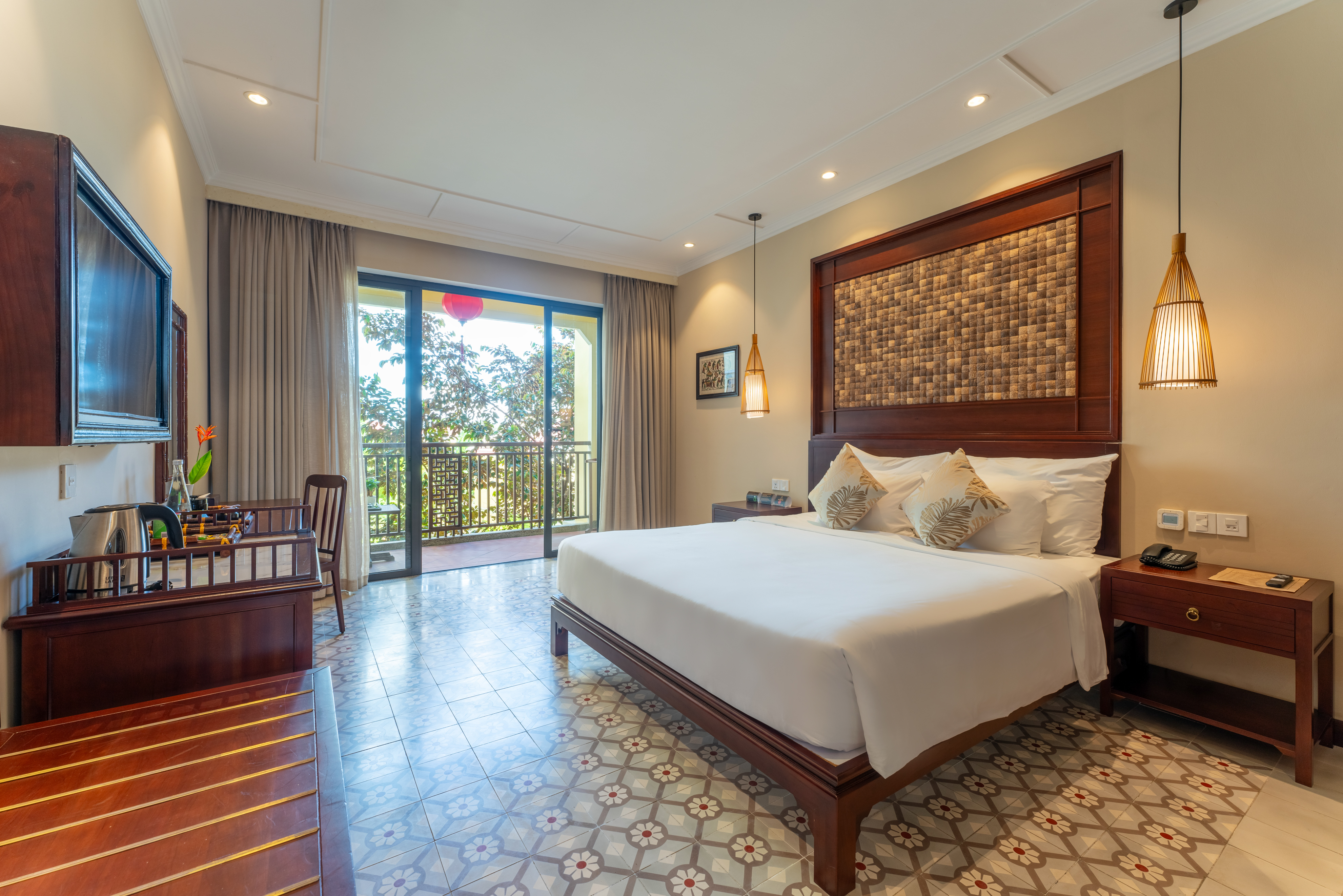 Senior, Deluxe, Pool View, Balcony