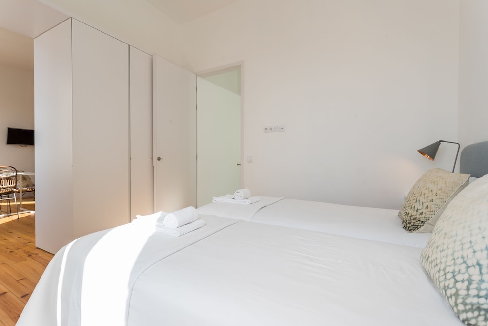 Chiado Studios By Lu Holidays 7/32