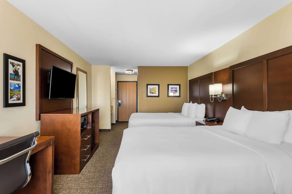 Comfort Inn & Suites Greeley, CO 13/54