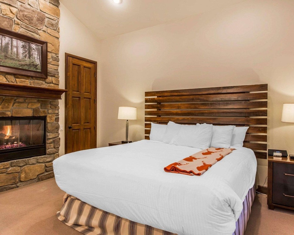 جناح بسريرين كينج وسريرين كوين بـ3 غرف نوم مع أريكة، Bluegreen Vacations Big Bear Village, an Ascend Collection Resort 3/8