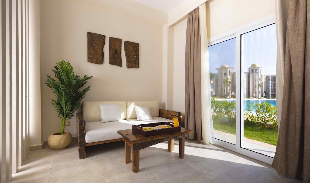 Marom Port Said Resort & Beach 18/57