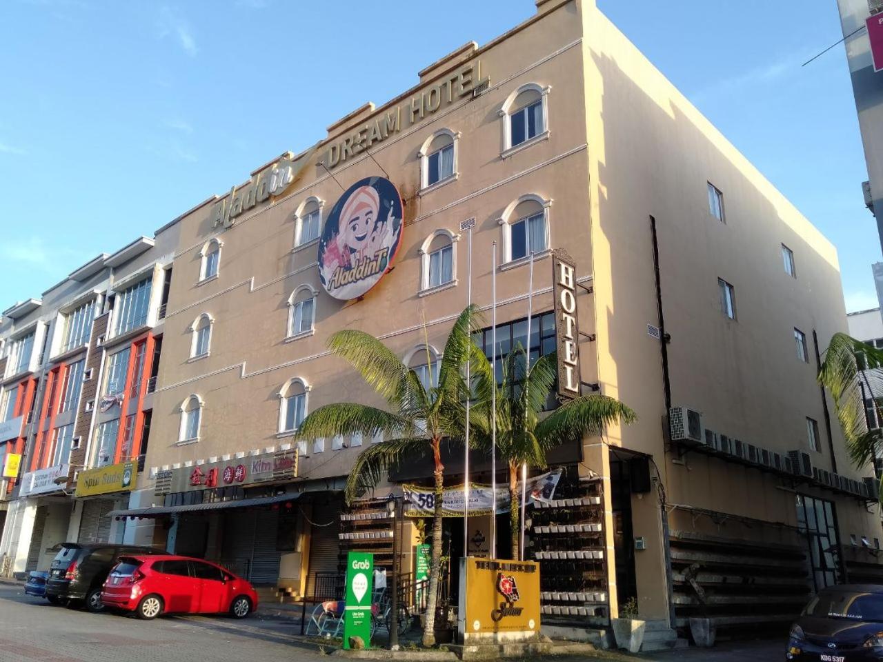 Oyo 517 Aladdin Hotel 5/99