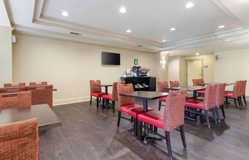 Extended Stay America - Atlanta - Gwinnett Place 33/42