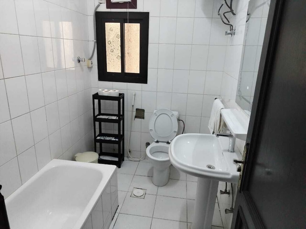 Al Eairy Furnished Apartments Al Madinah 9