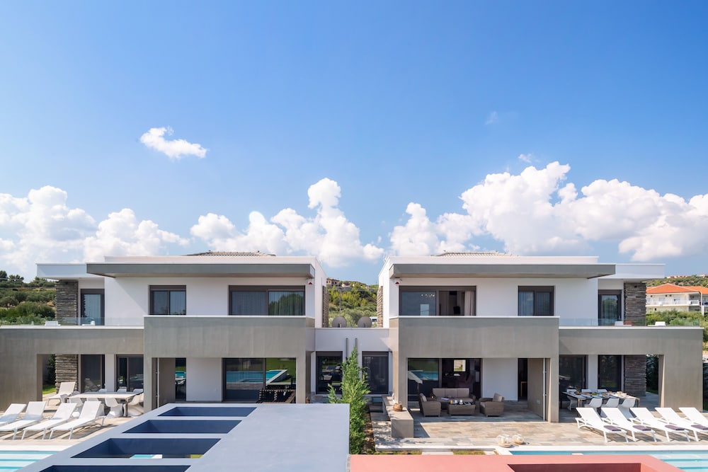 Kassandra Villas 3/50
