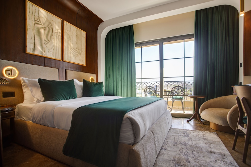 Bratus Hotel Aqaba 20/65