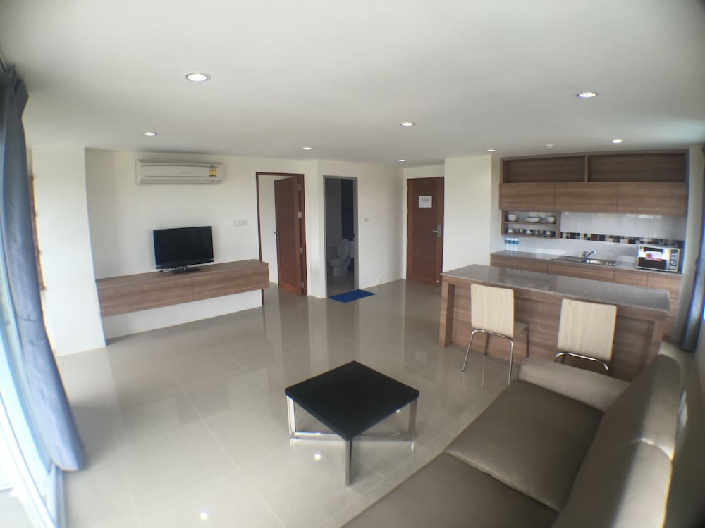 The Precious Apartment 12/66