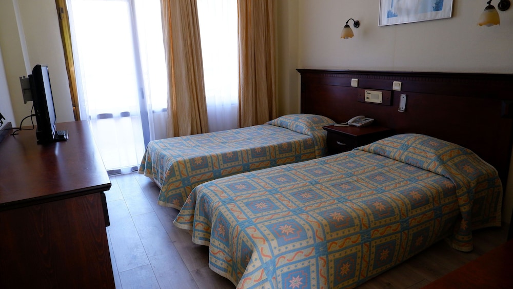 Golmar Beach Hotel 28/73