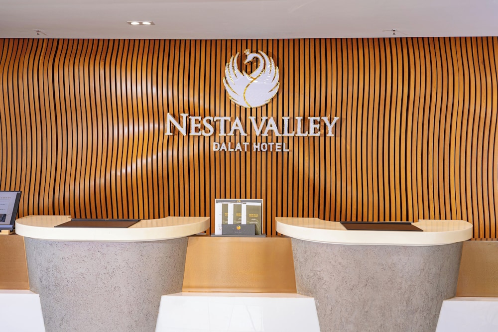 Golf Valley Hotel 9/50