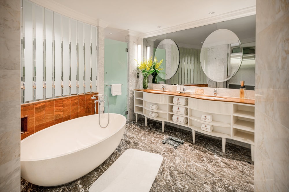 The Laurus, a Luxury Collection Resort, Singapore 50/50