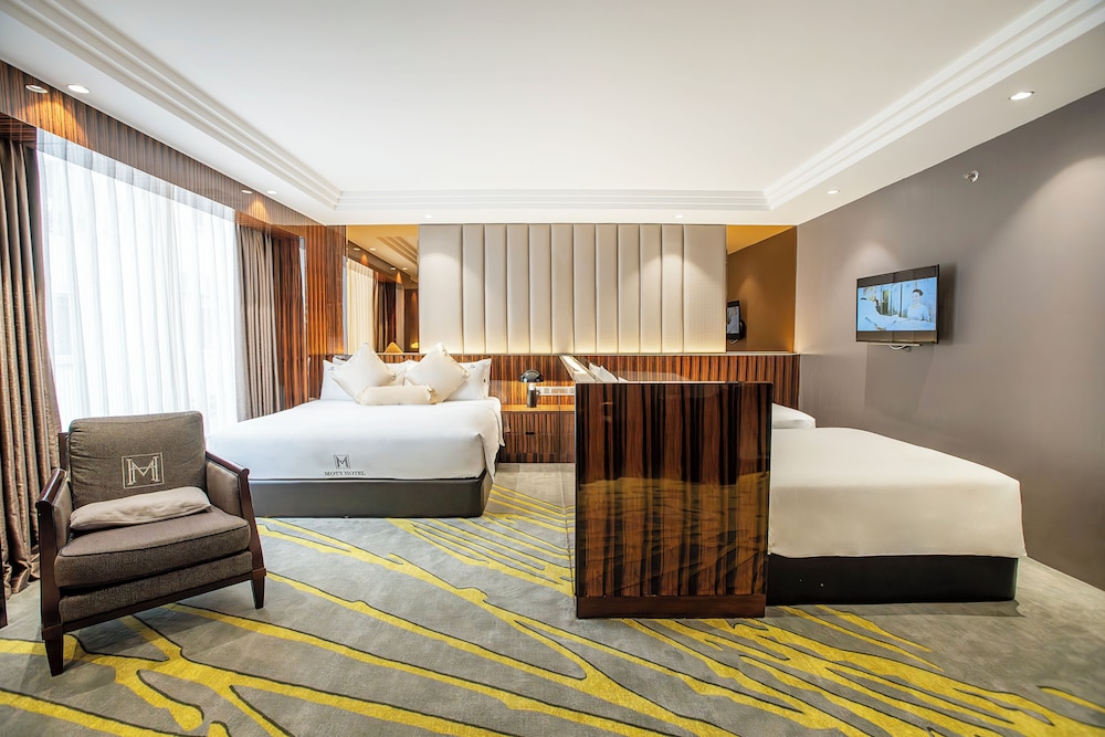 Moty Hotel 32/62