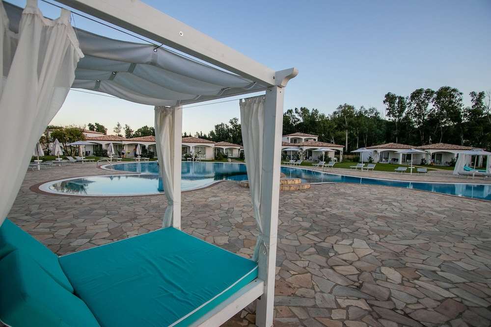 Limone Beach Resort 14/38