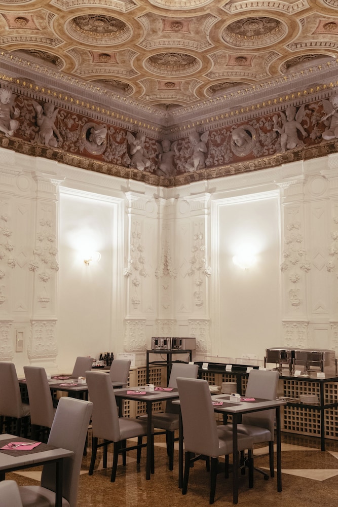 Hotel Traiano 35/39