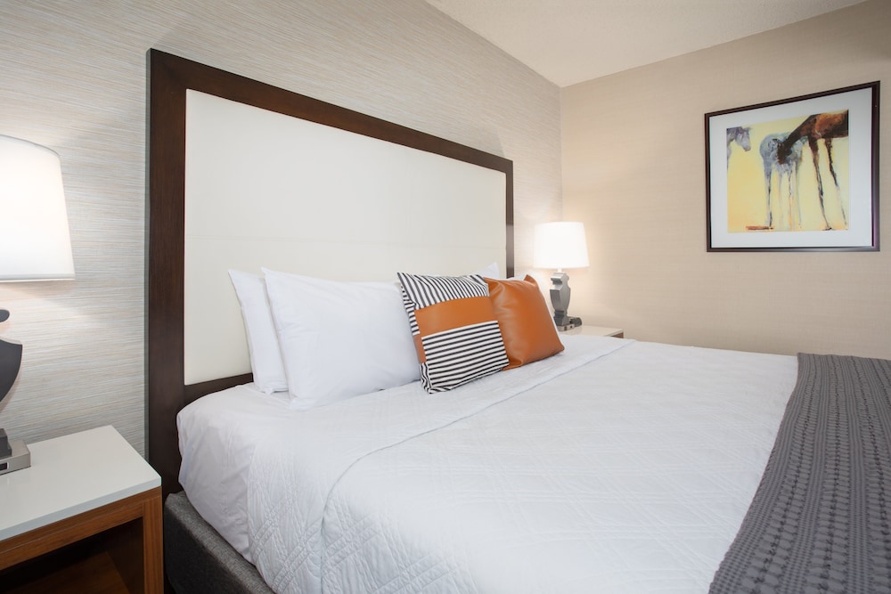 Crowne Plaza Phoenix Chandler Golf Resort 20/61