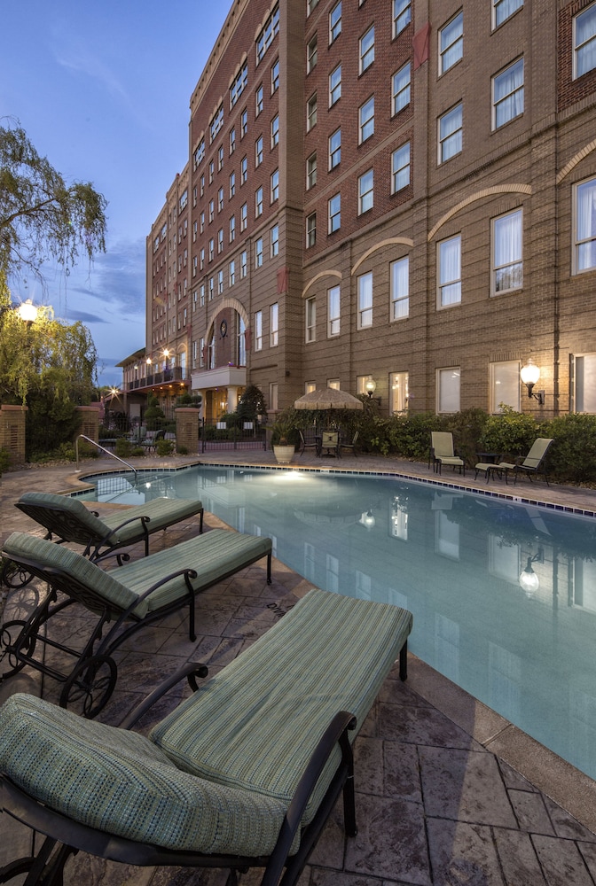 Carnegie Hotel Spa 7/67