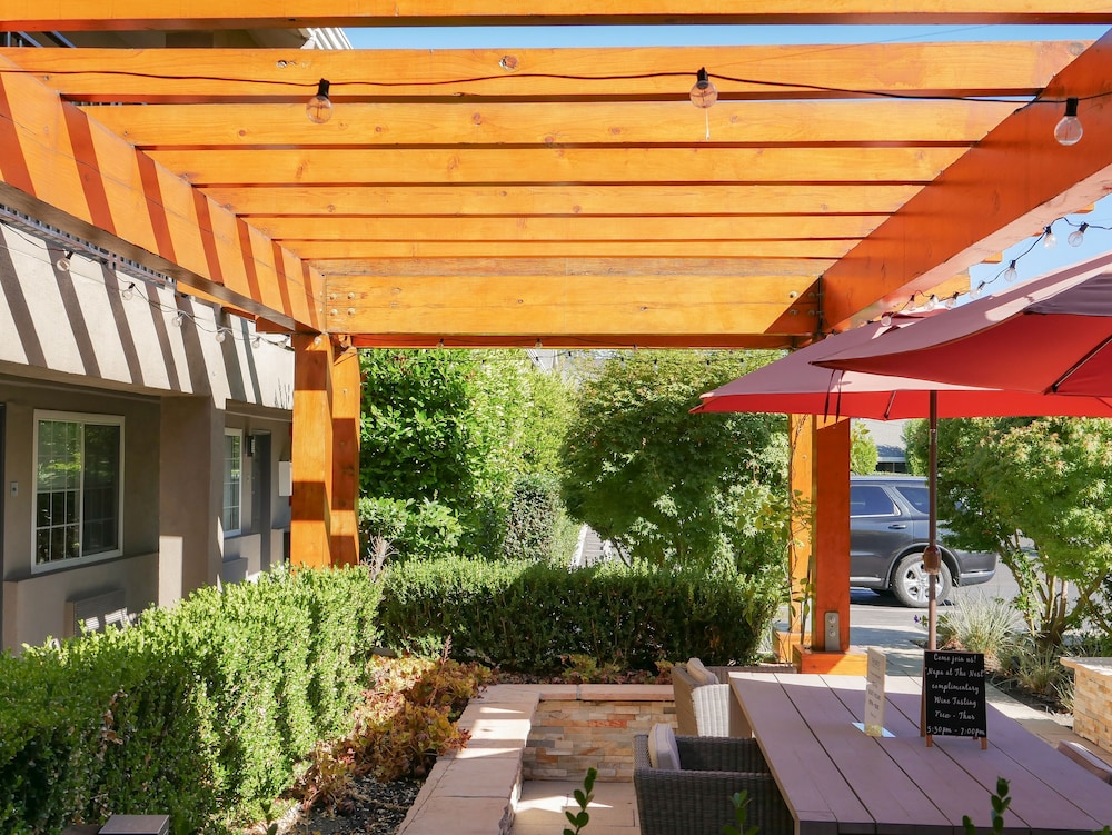 The Nest Palo Alto 10/48