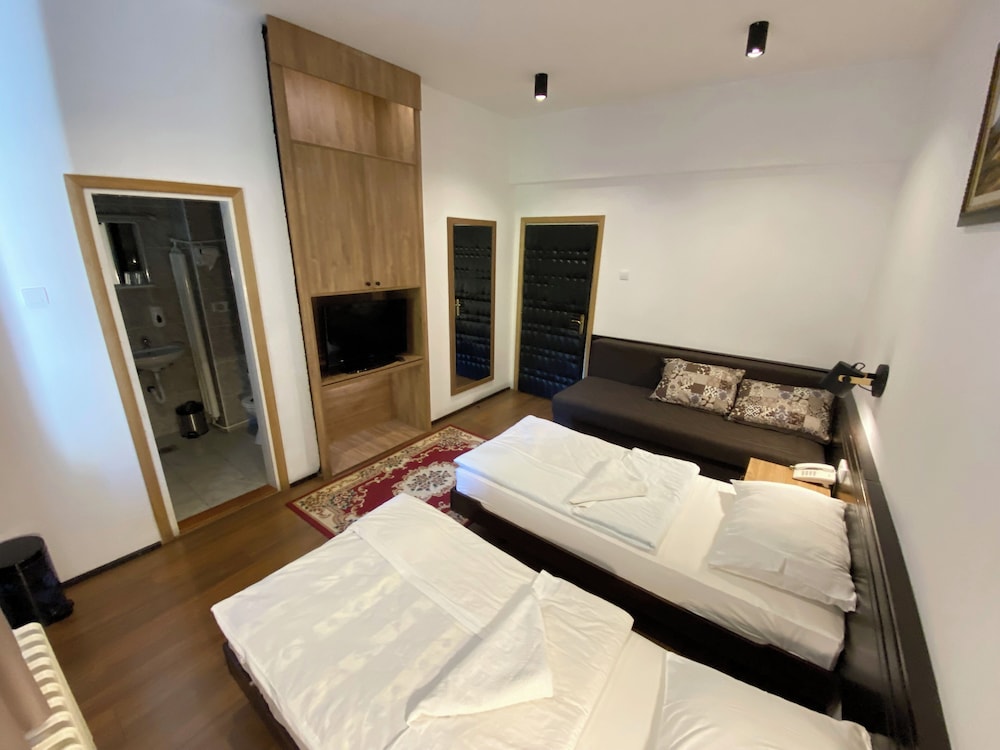 Hotel Komovi 8/50
