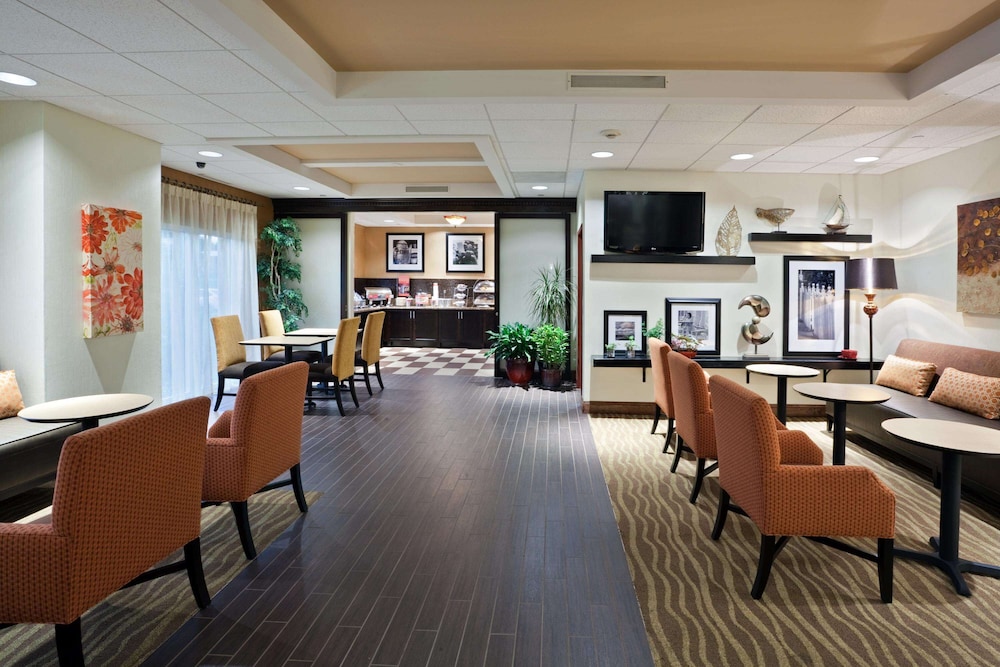 Hampton Inn Clifton Park 43/56