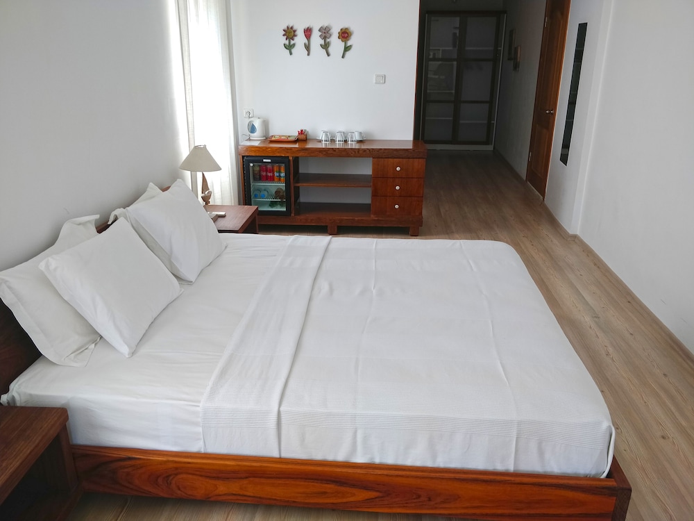 Zephyros Hotel 6/44