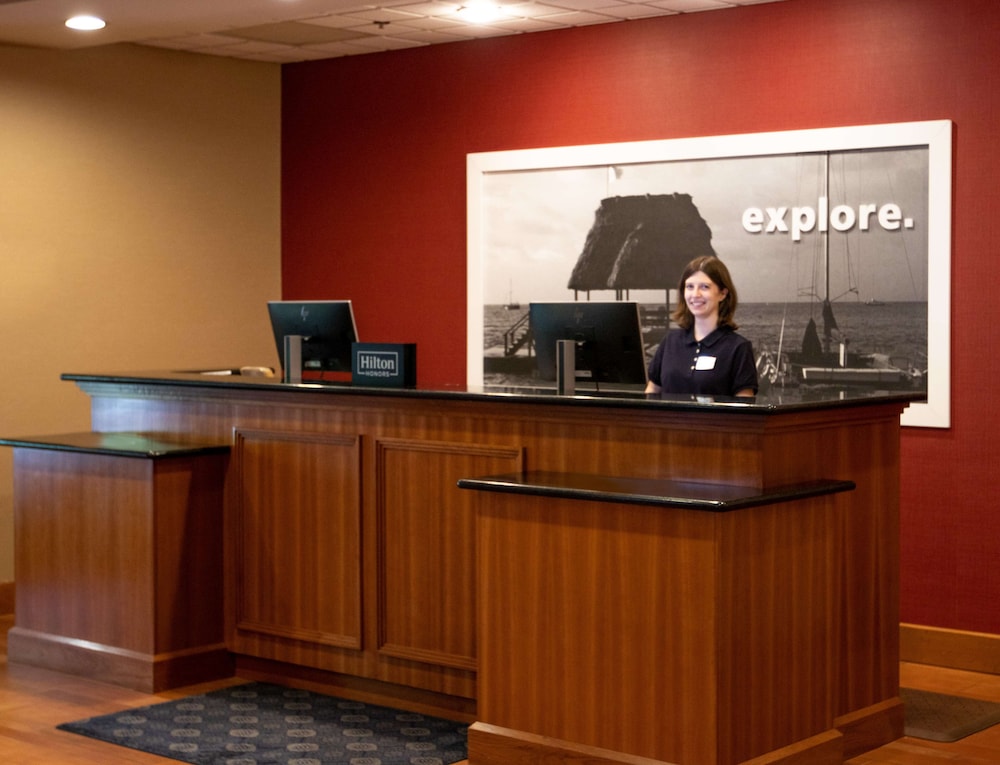Hampton Inn Gloucester 14/61