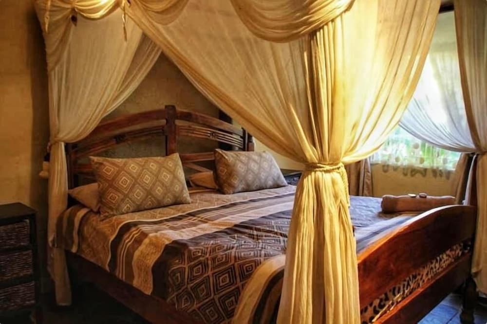 Emahlathini Guest Farm 18/49