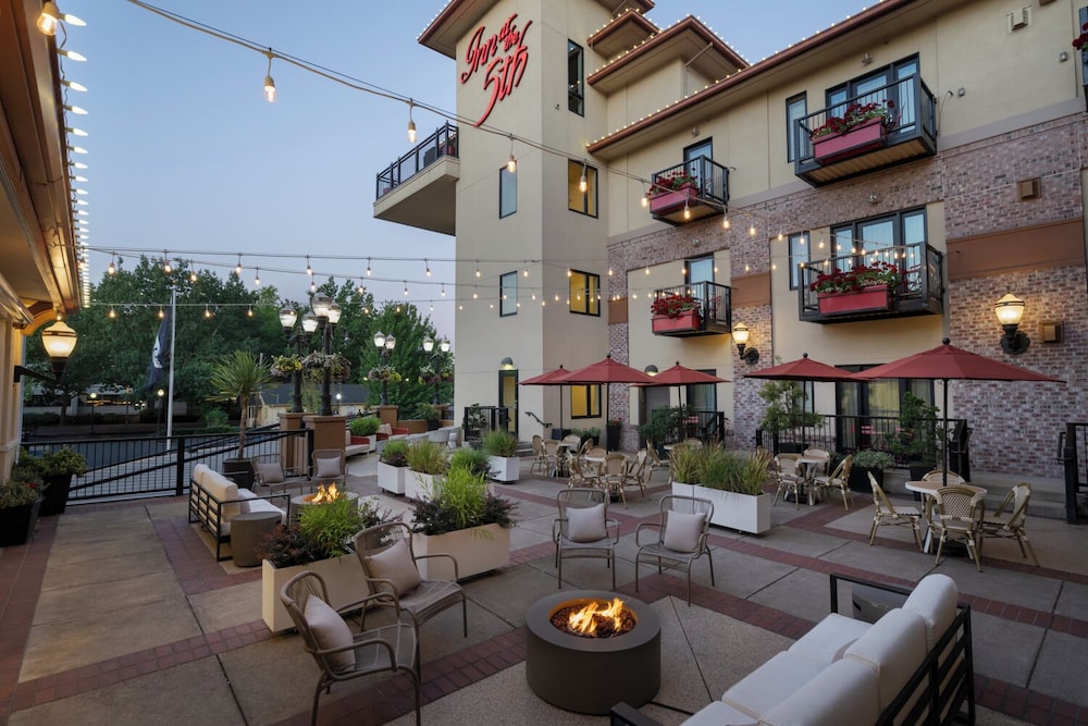 Inn at the 5th 41/45