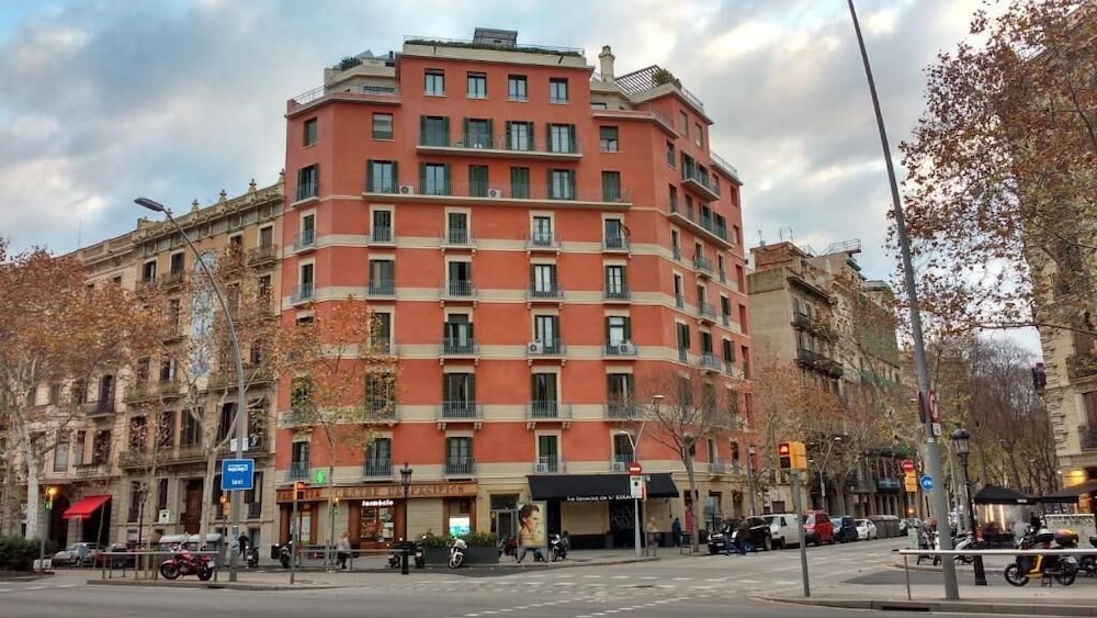BARCELONA CENTER INN 1/50