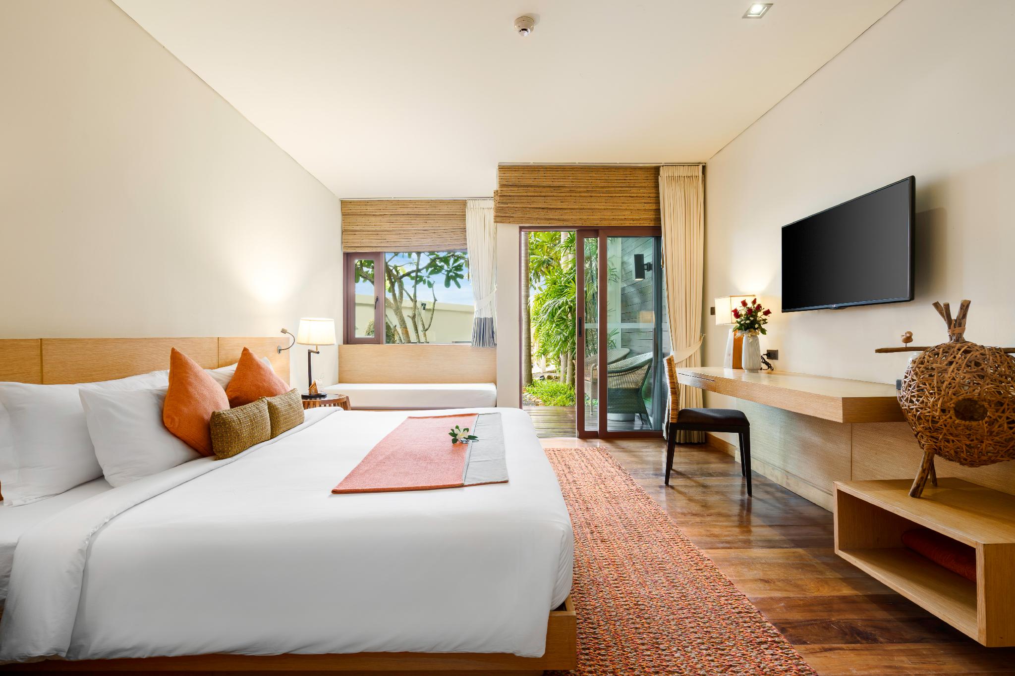 Connecting Room