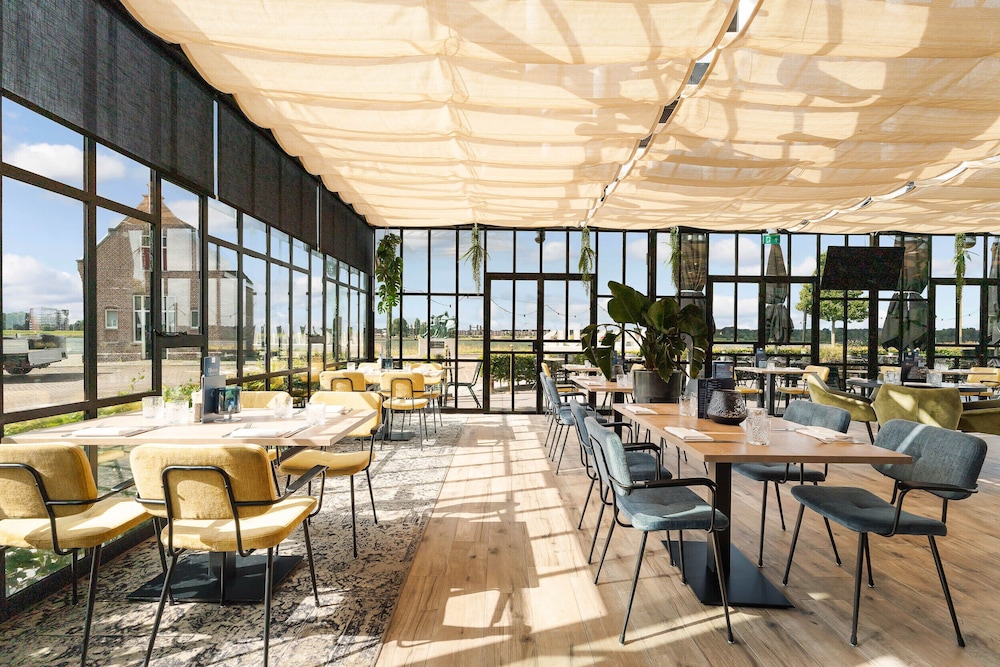 Hotel Maassluis 36/50