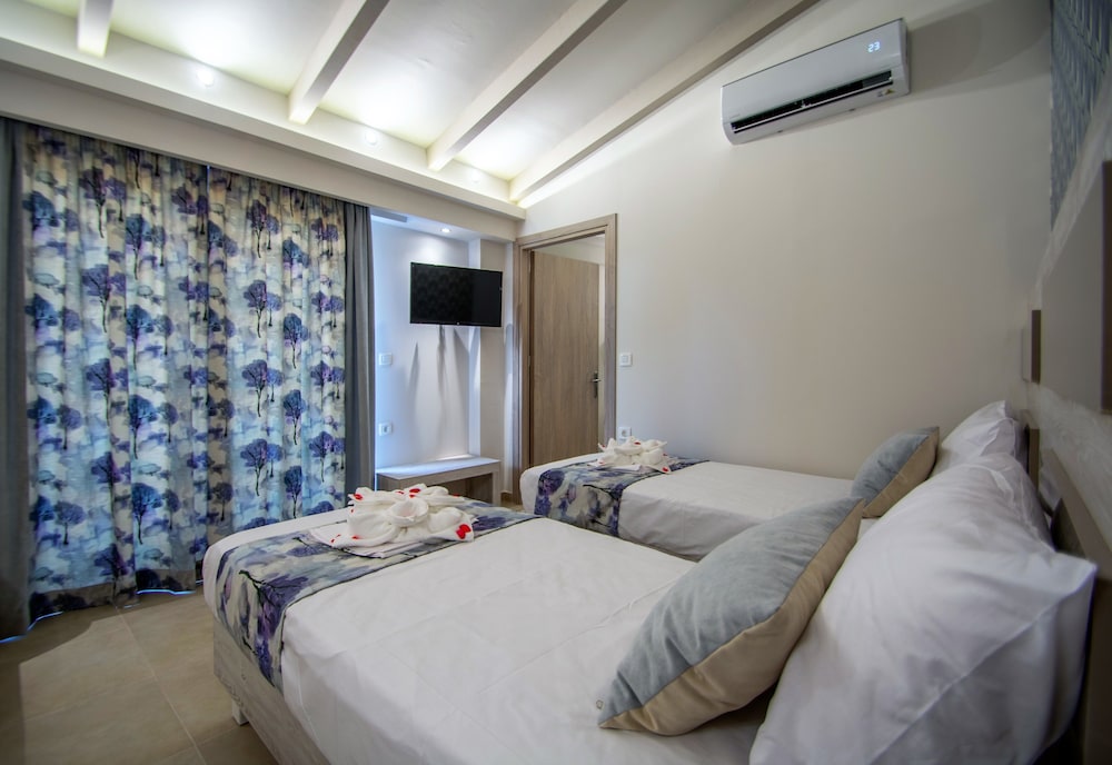 Paradise Apartments 23/75