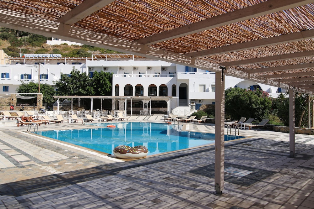 Armadoros Hotel / Ios Backpackers 19/47