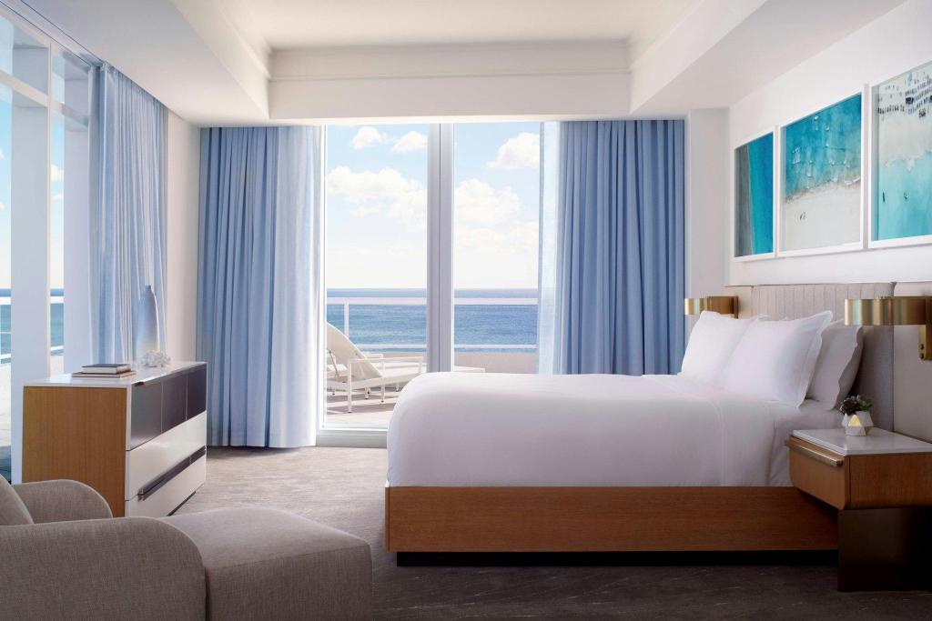 1 Bedroom, Residential, the Ritz, Suite, King Bed, Ocean View, Sofa, Balcony