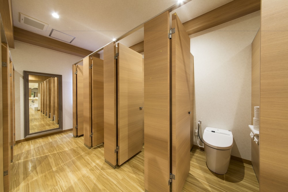 Shinjuku Kuyakushomae Capsule Hotel 43/46