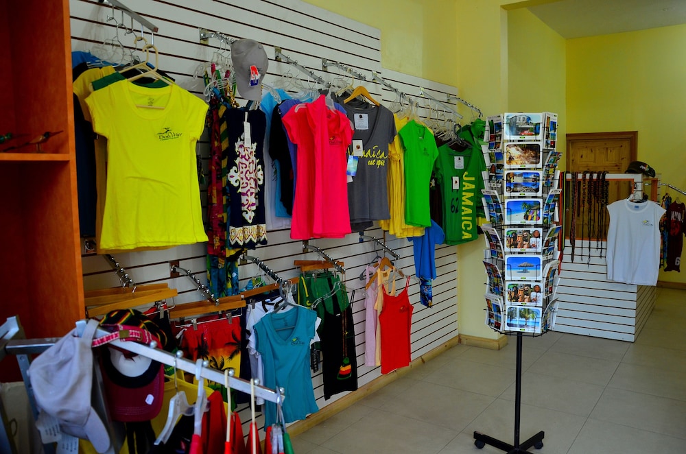 Donway, A Jamaican Style Village 34/44