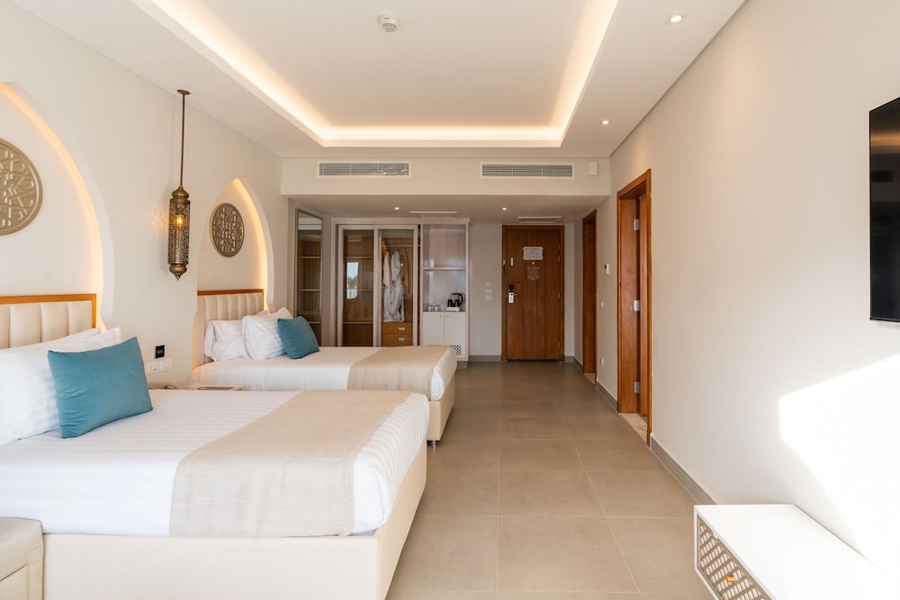 Swim Up, Family, Suite, Double Bed