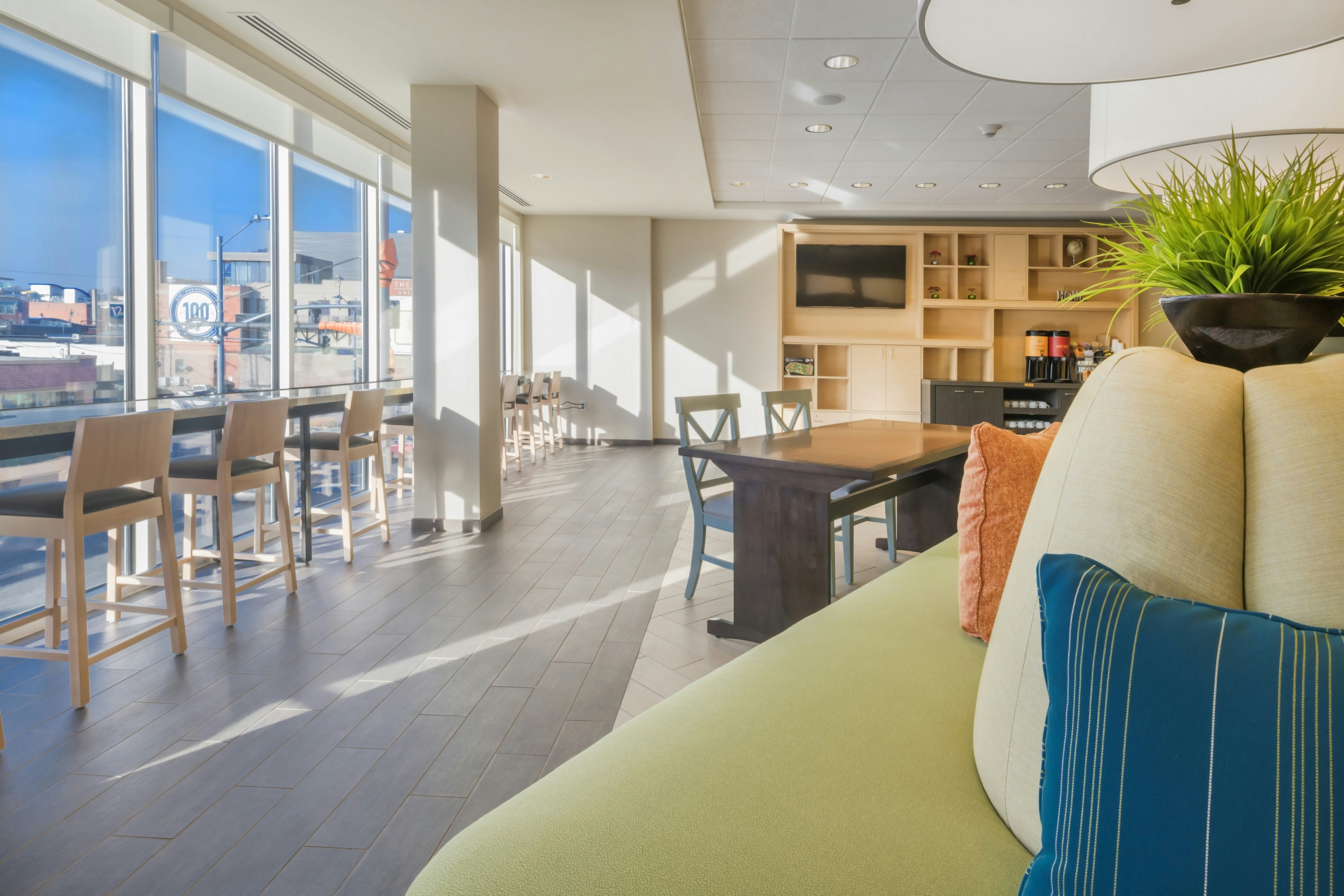 Home2 Suites Kansas City Downtown 10/16
