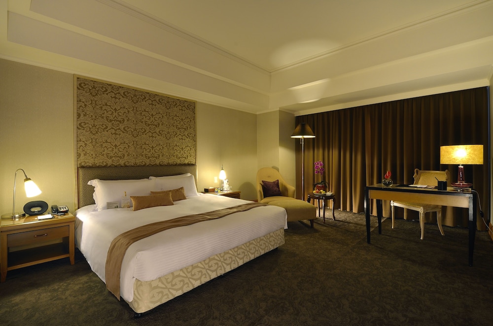 Lees Hotel 26/51