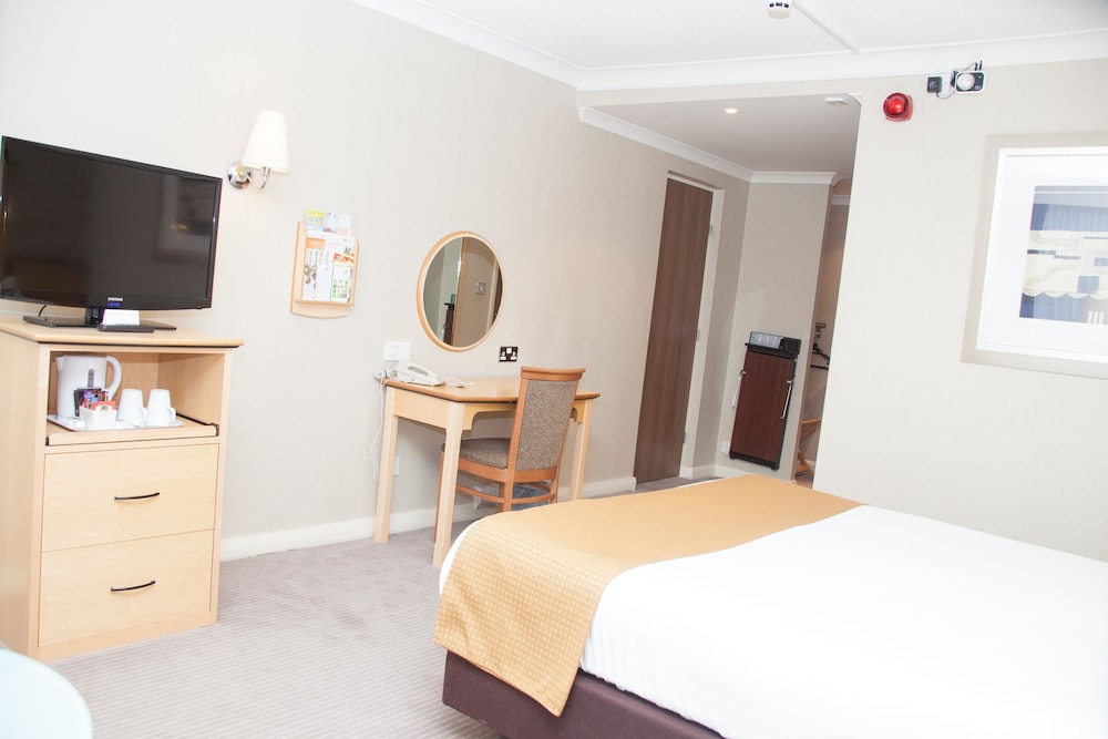 Holiday Inn Newcastle Gosforth Park By IHG 25/76