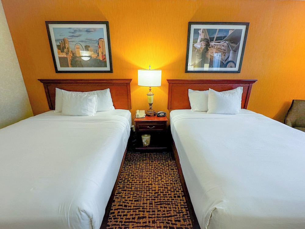 Wingate by Wyndham St. Louis/Fenton Route 66 4/16